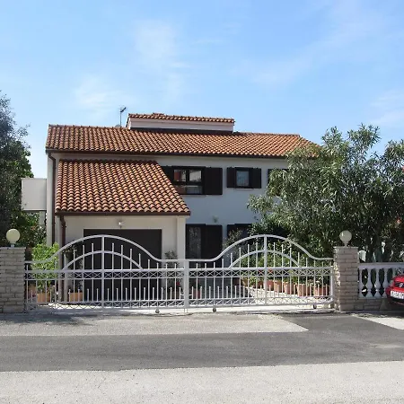 Stipo A5 - 3 Bedrooms Apartamento